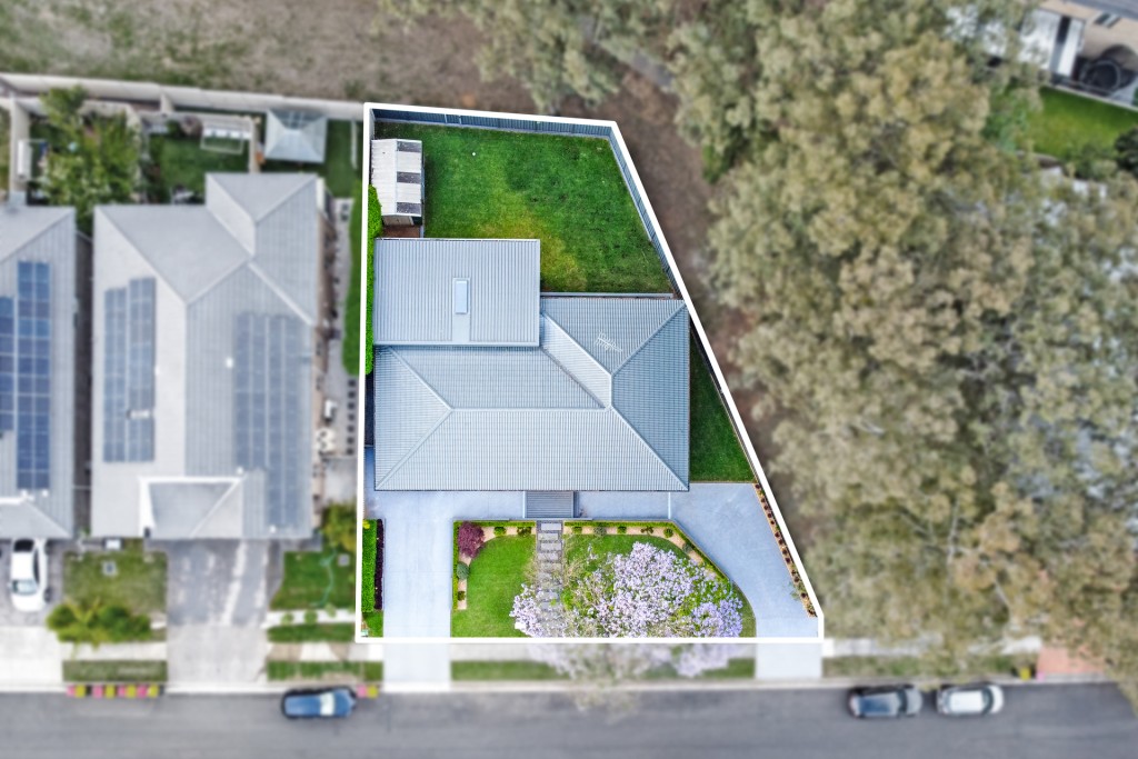 29 Alamar Crescent, Quakers Hill NSW 2763 - photo 2