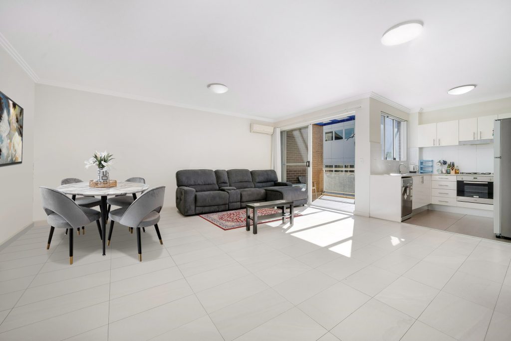 17/2 Civic Avenue, Pendle Hill NSW 2145 - McGrath West Group