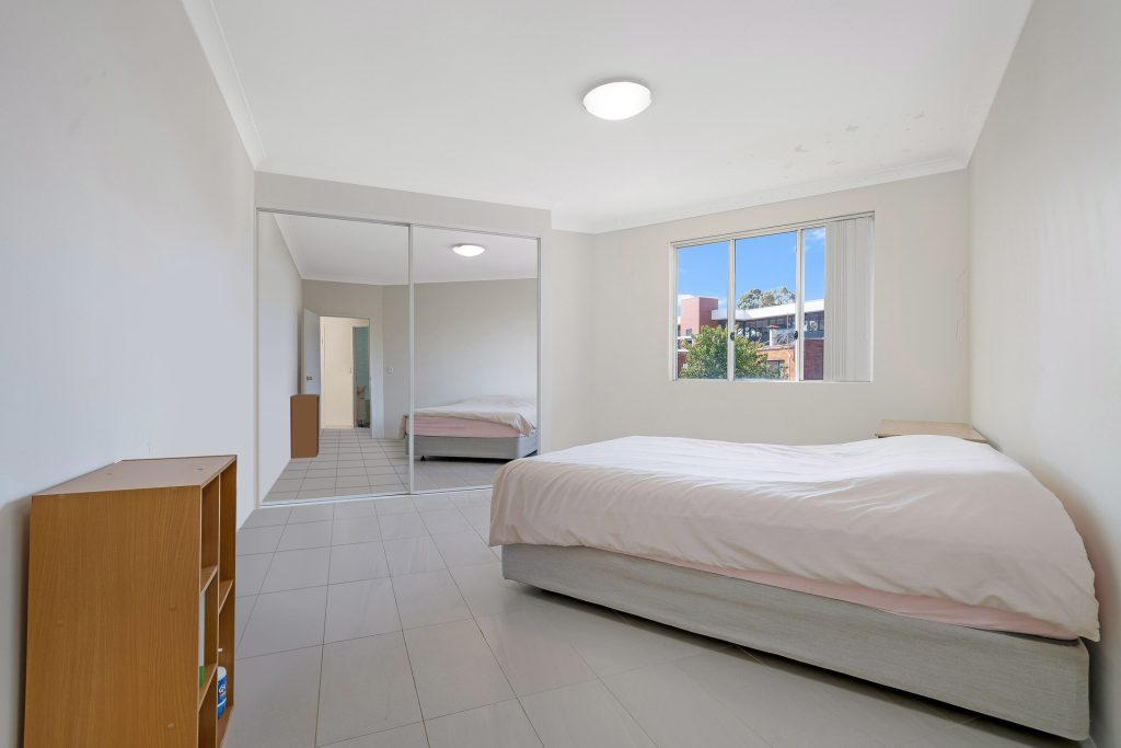 17/2 Civic Avenue, Pendle Hill NSW 2145 - photo 4