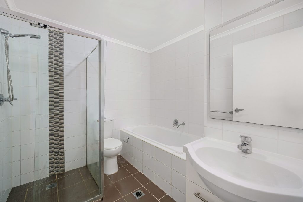 17/2 Civic Avenue, Pendle Hill NSW 2145 - photo 6