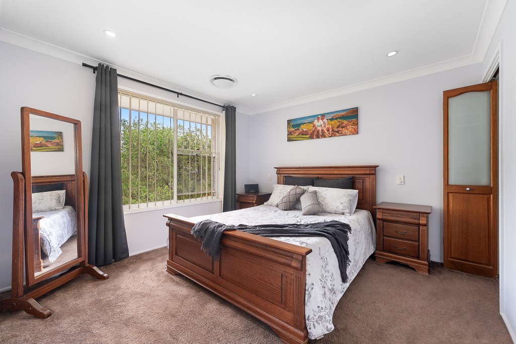 37 Beechwood Parade, Cherrybrook NSW 2126 - photo 5