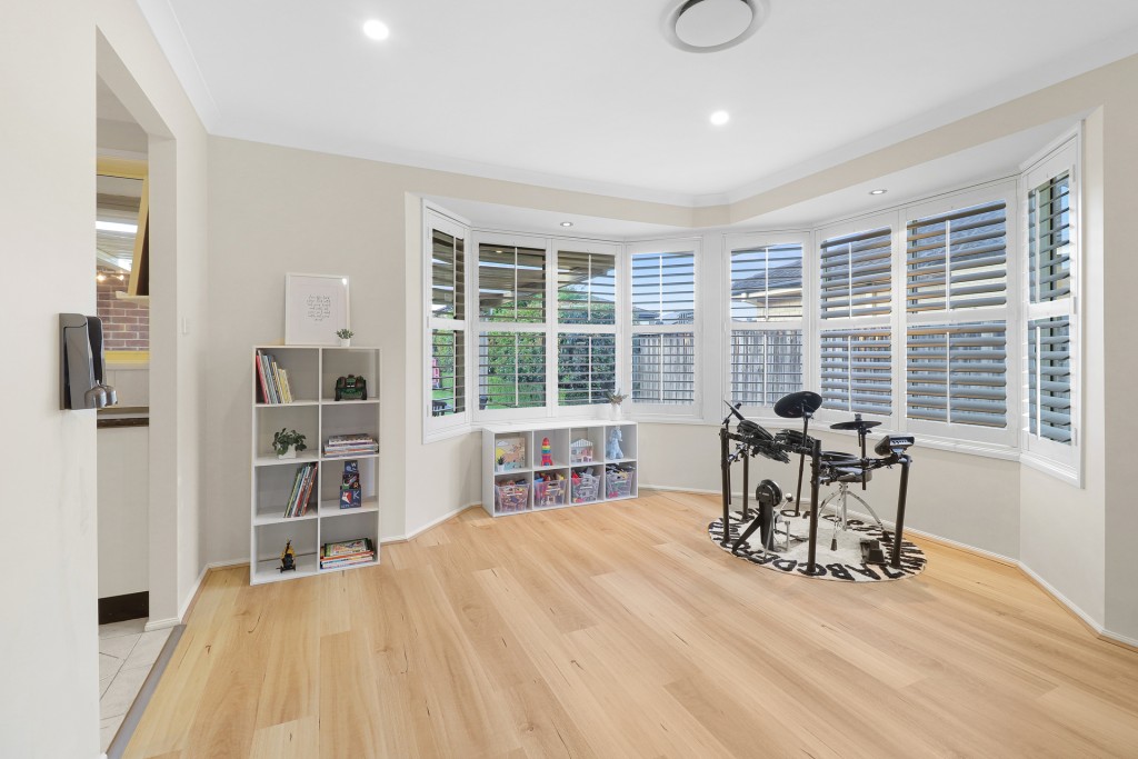 26 Perseus Circuit, Kellyville NSW 2155 - photo 3