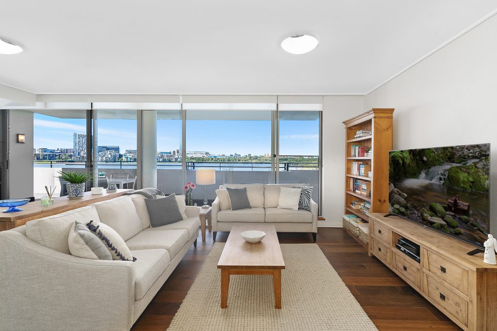 374/4 The Crescent, Wentworth Point NSW 2127 - photo 2