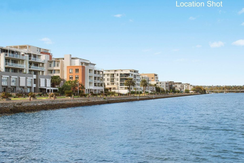 374/4 The Crescent, Wentworth Point NSW 2127 - photo 11
