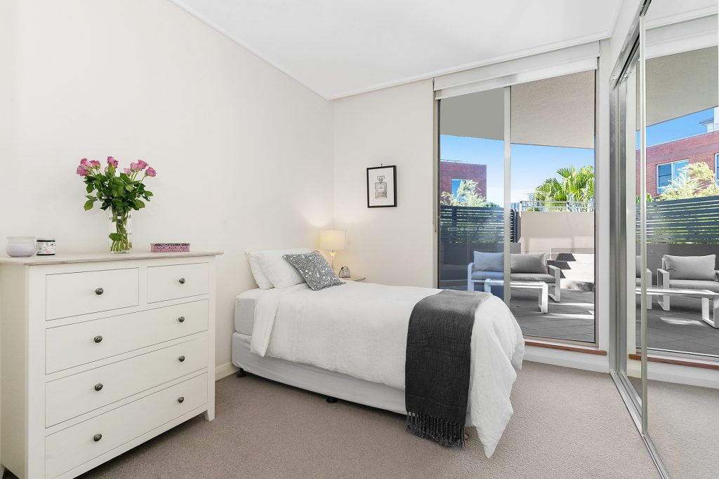 374/4 The Crescent, Wentworth Point NSW 2127 - photo 6
