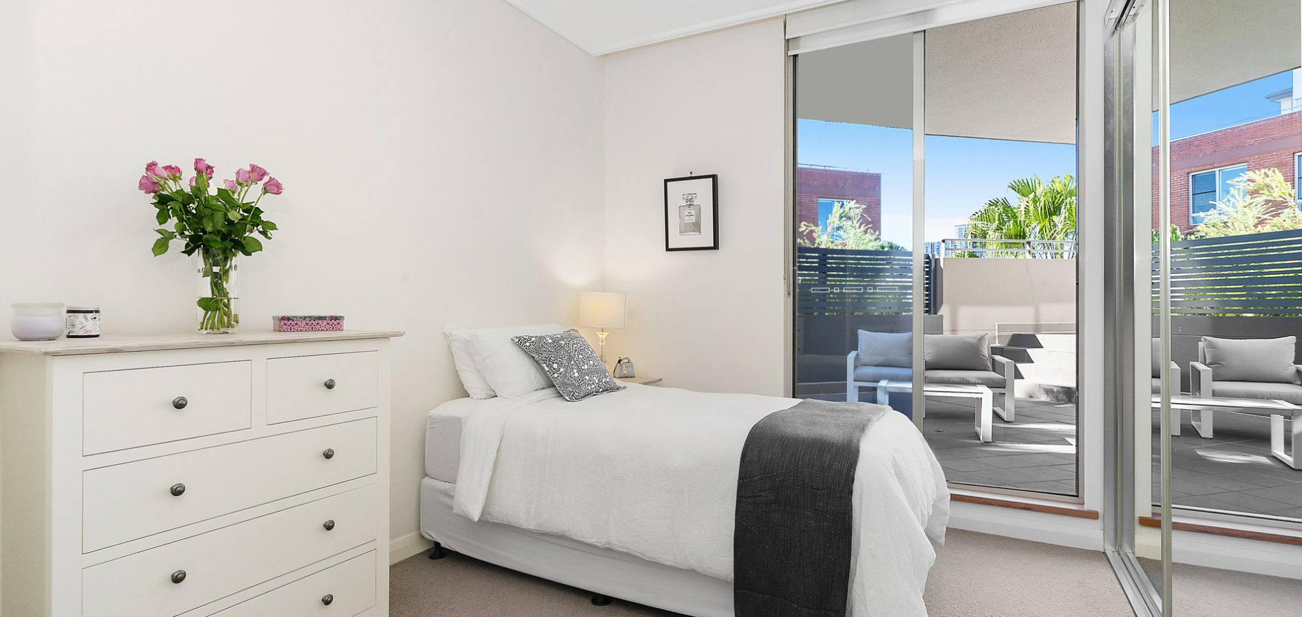 374/4 The Crescent, Wentworth Point NSW 2127 - photo 6