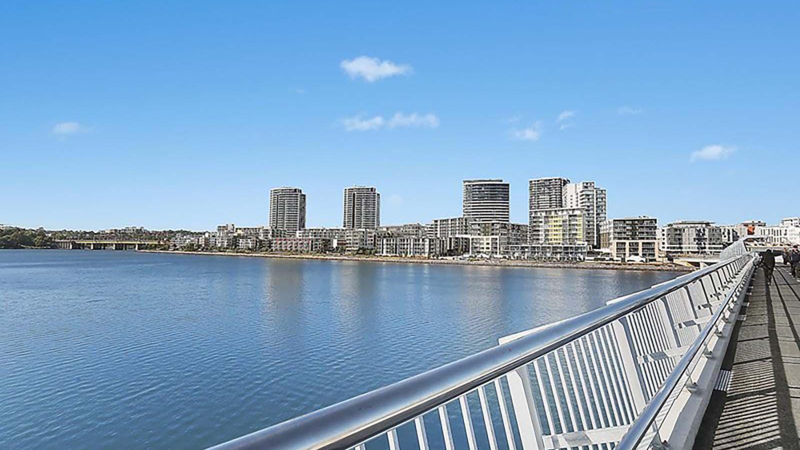 374/4 The Crescent, Wentworth Point NSW 2127 - photo 10