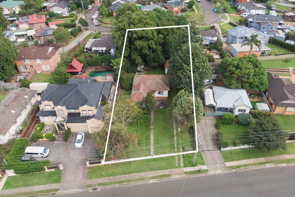 22 Ferndale Close, Constitution Hill NSW 2145 - photo 2
