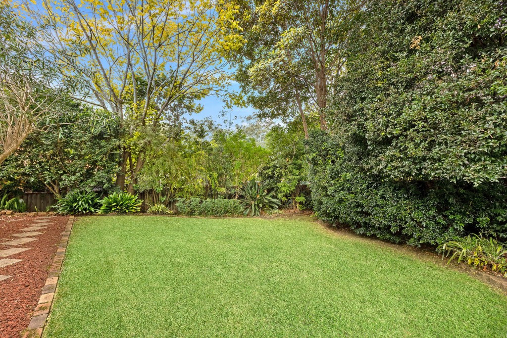 12 Bellwood Place, Castle Hill NSW 2154 - photo 13
