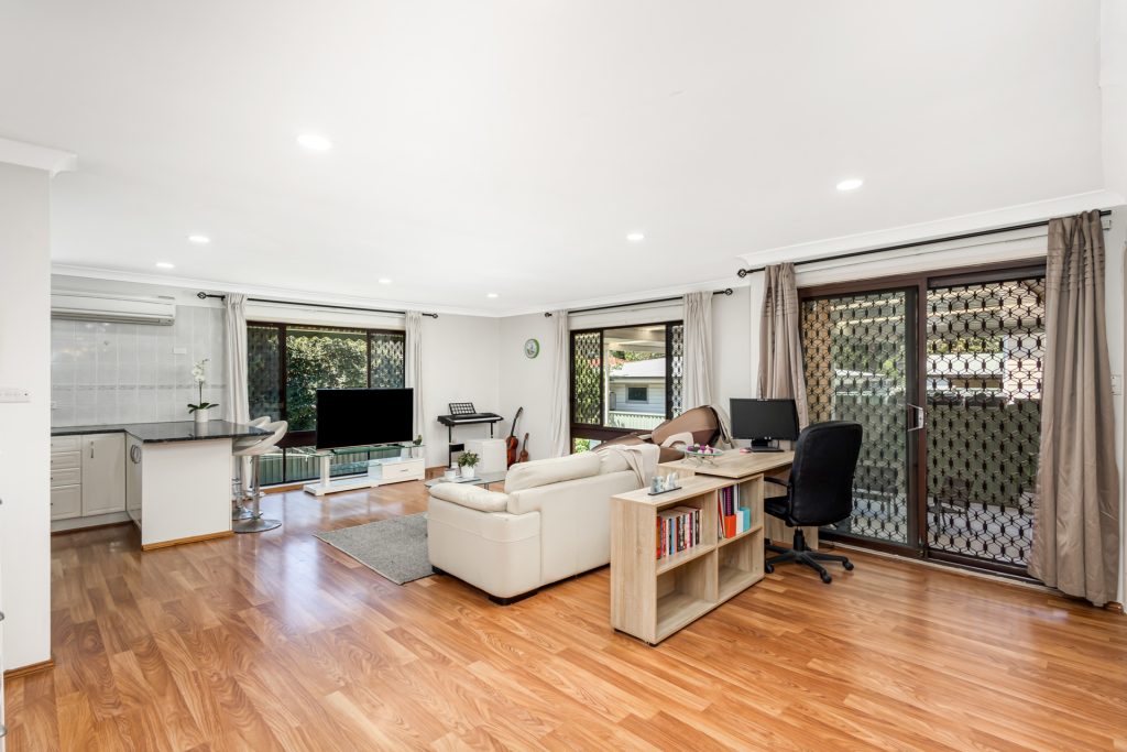 100 Sutherland Avenue, Kings Langley NSW 2147 - photo 3