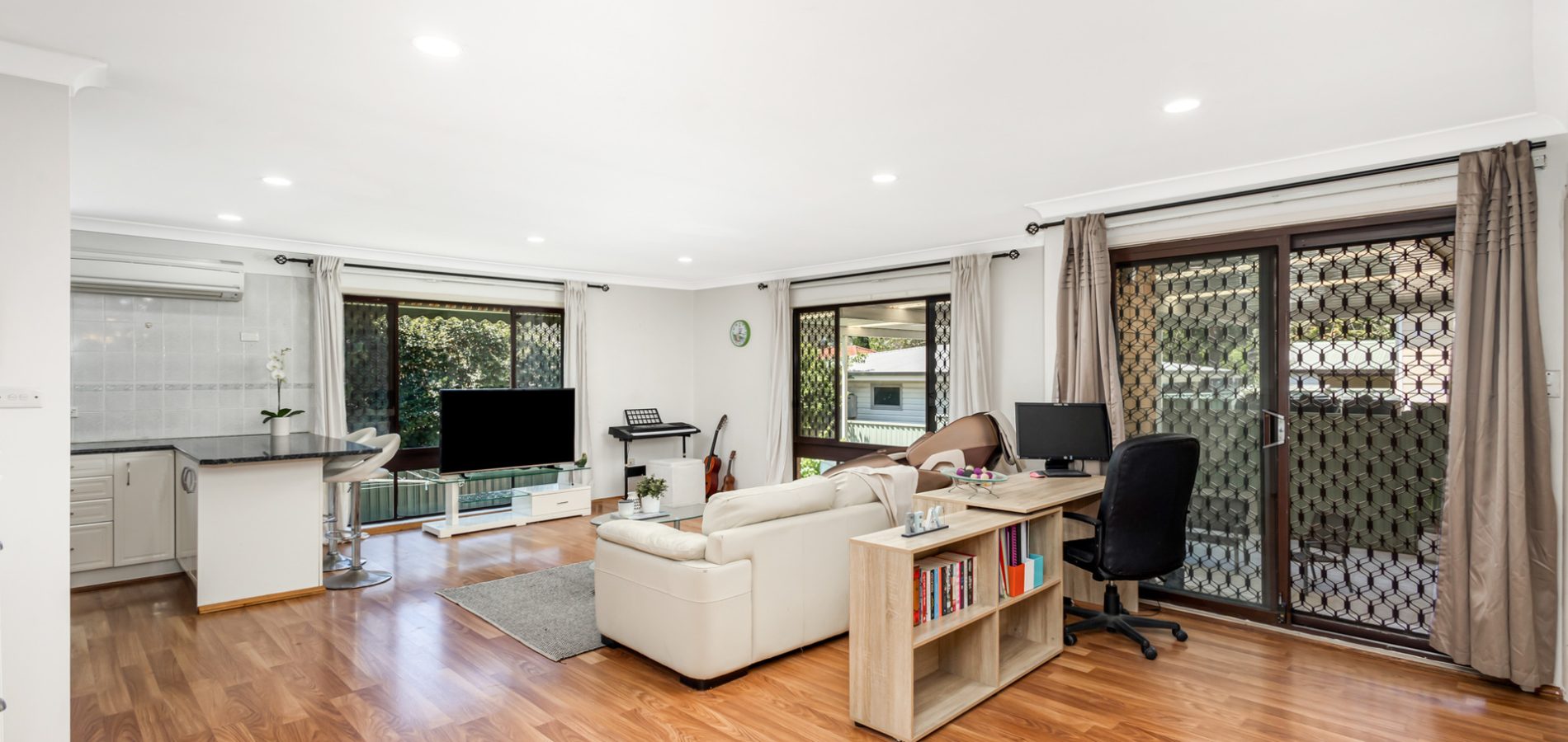 100 Sutherland Avenue, Kings Langley NSW 2147 - photo 3