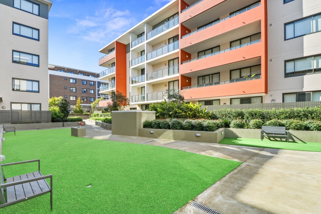 27/16 Free Settlers Drive, Kellyville NSW 2155 - photo 8