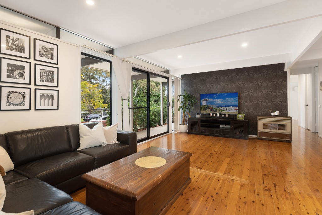 1 Nyalla Place, Castle Hill NSW 2154 - photo 3