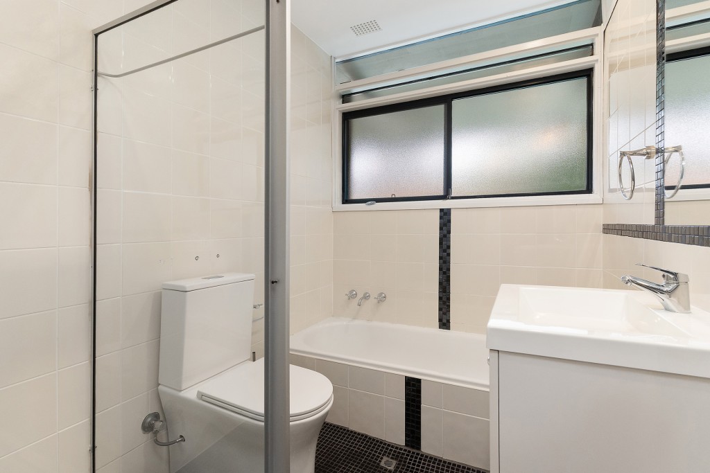 1 Nyalla Place, Castle Hill NSW 2154 - photo 9