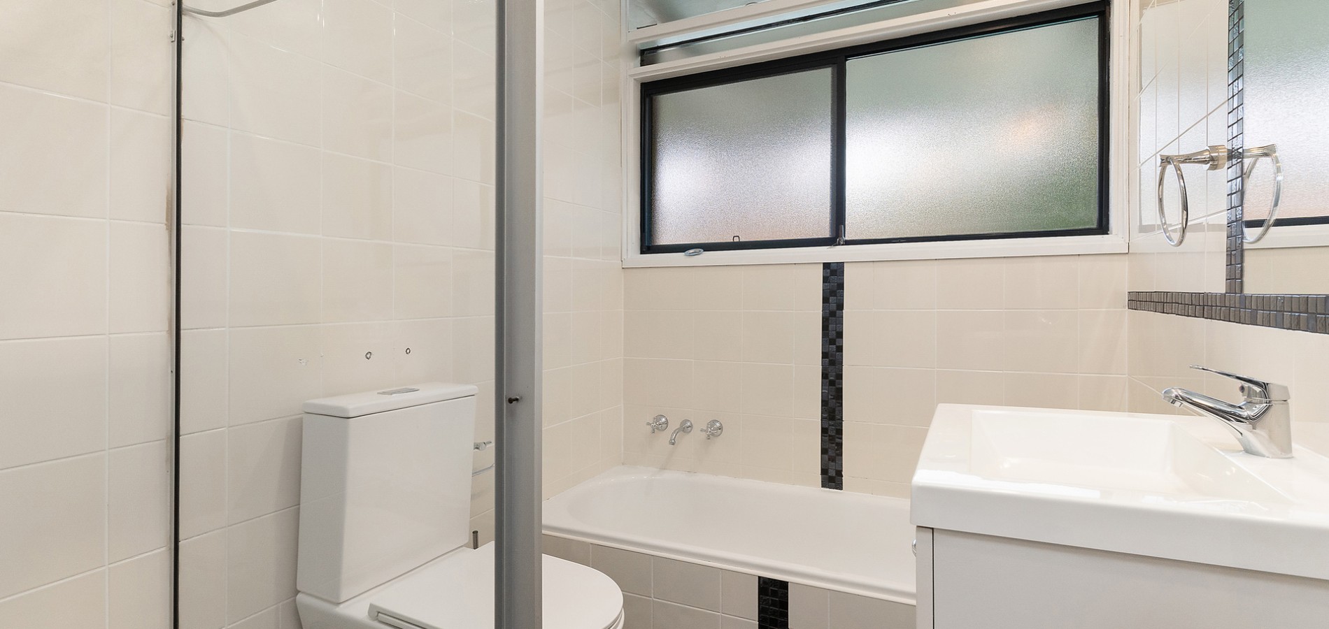 1 Nyalla Place, Castle Hill NSW 2154 - photo 9