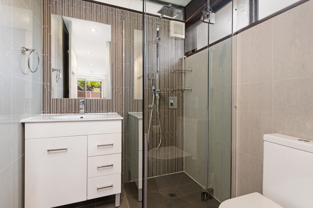 1 Nyalla Place, Castle Hill NSW 2154 - photo 10