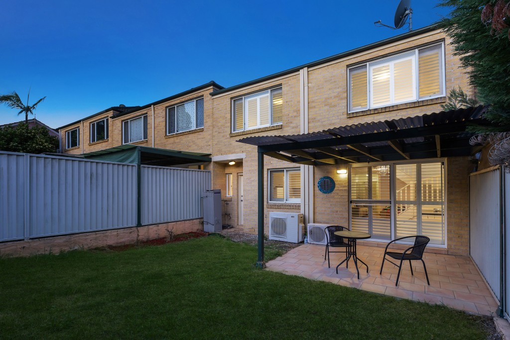 8/22 Pearce Street, Baulkham Hills NSW 2153 - photo 2