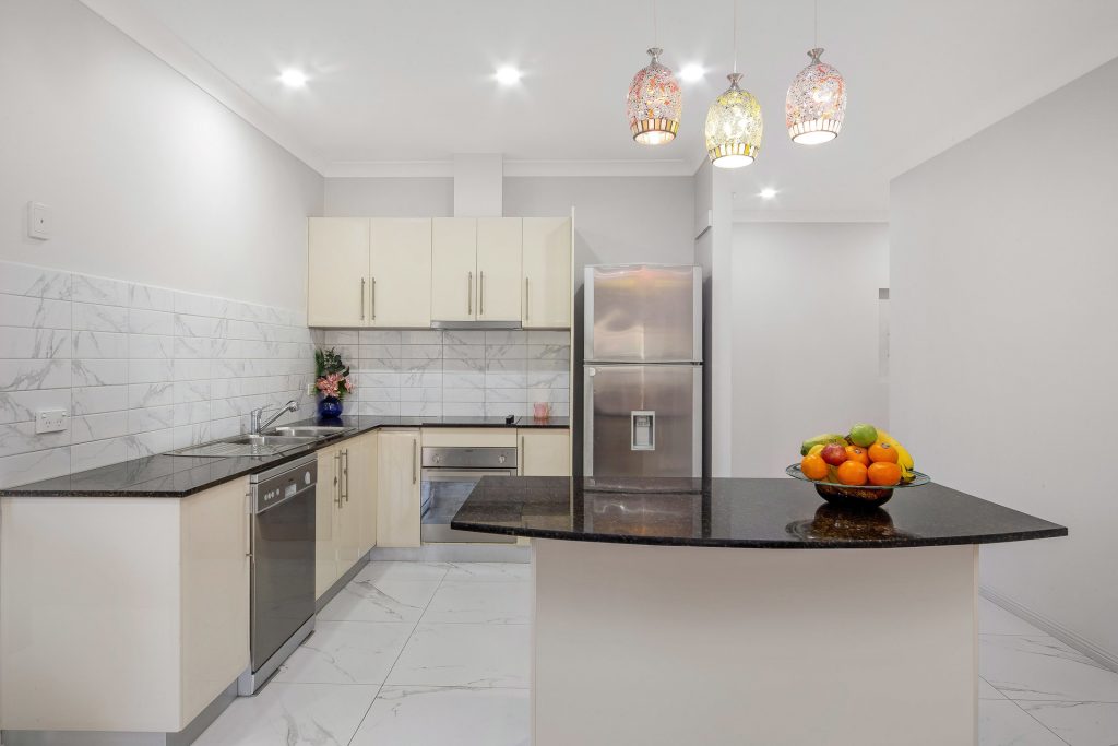 4/2 Mifsud Street, Girraween NSW 2145 - photo 4
