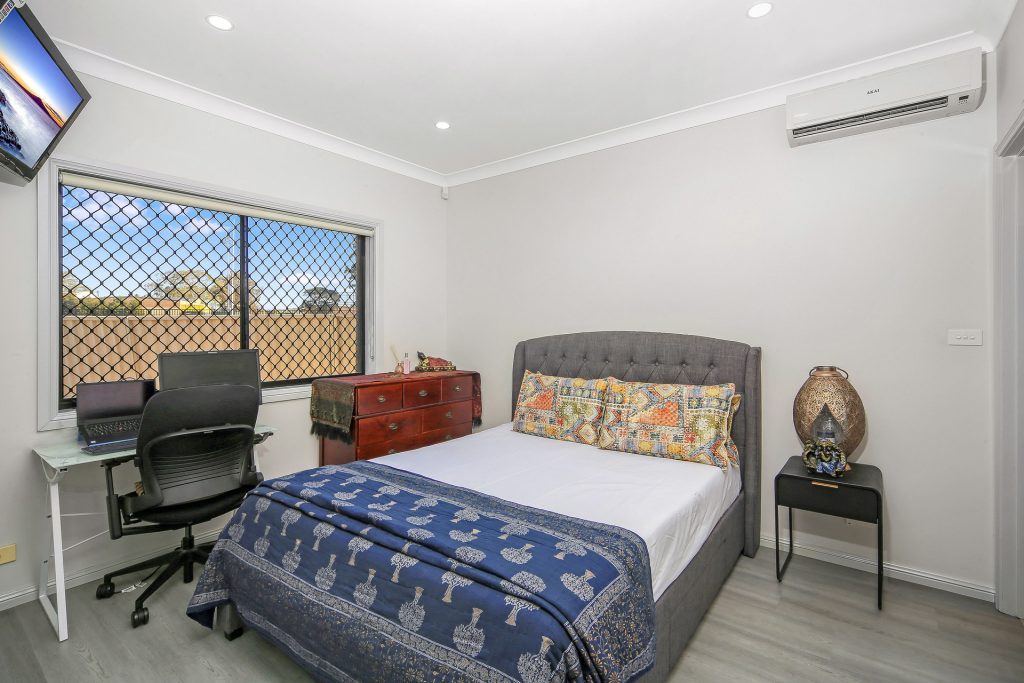 4/2 Mifsud Street, Girraween NSW 2145 - photo 6