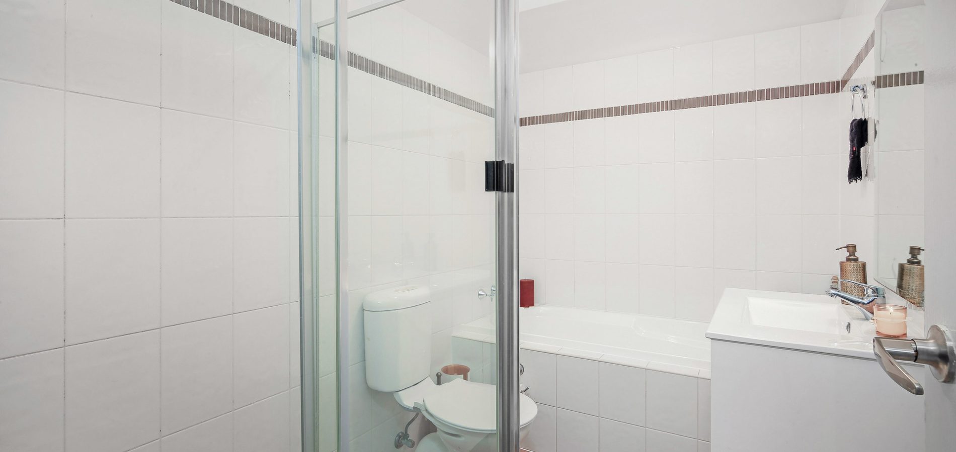 4/2 Mifsud Street, Girraween NSW 2145 - photo 8