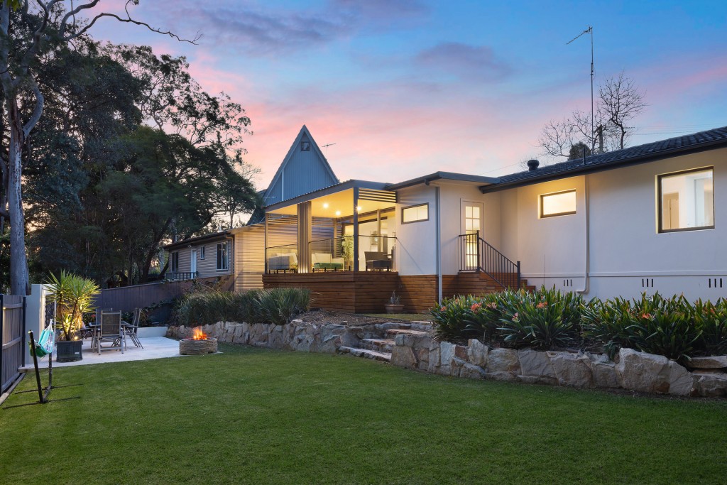 4 Kiola Place, Castle Hill NSW 2154 - photo 12