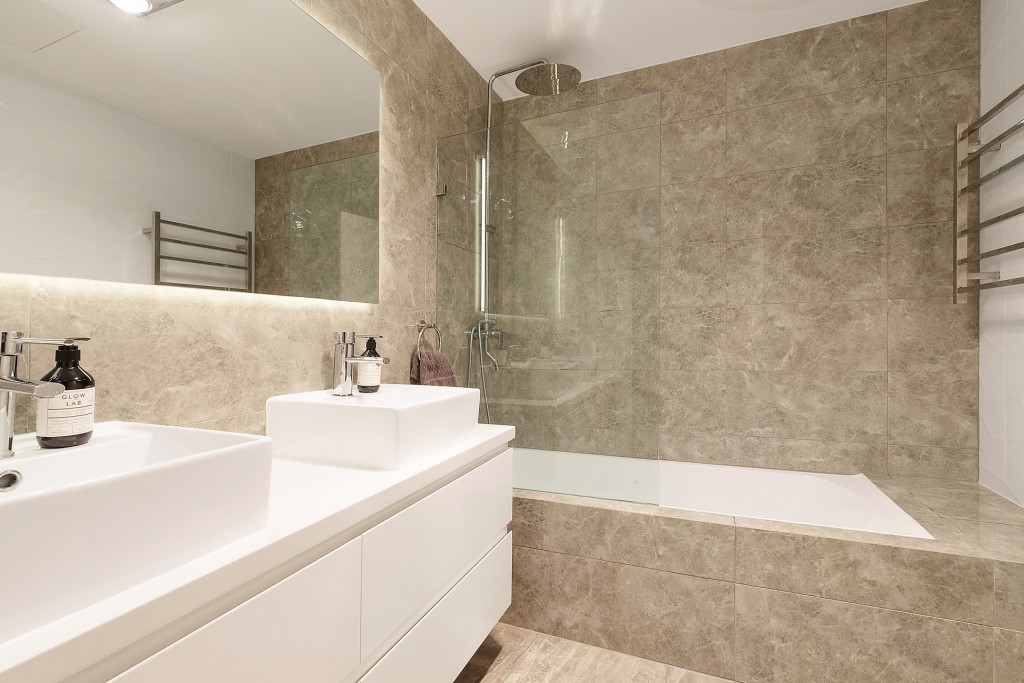 4 Kiola Place, Castle Hill NSW 2154 - photo 9