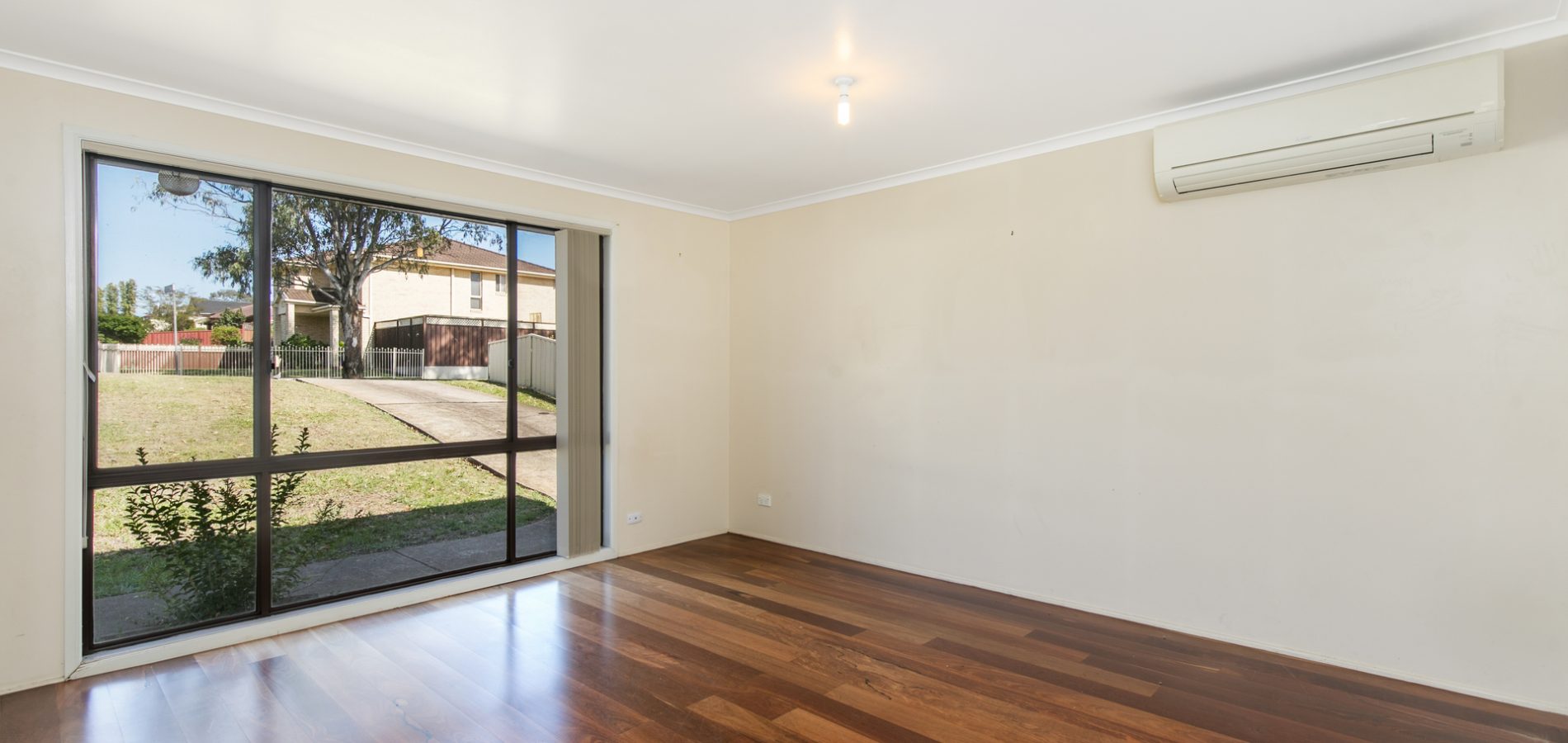 7 Carroll Crescent, Plumpton NSW 2761 - photo 2
