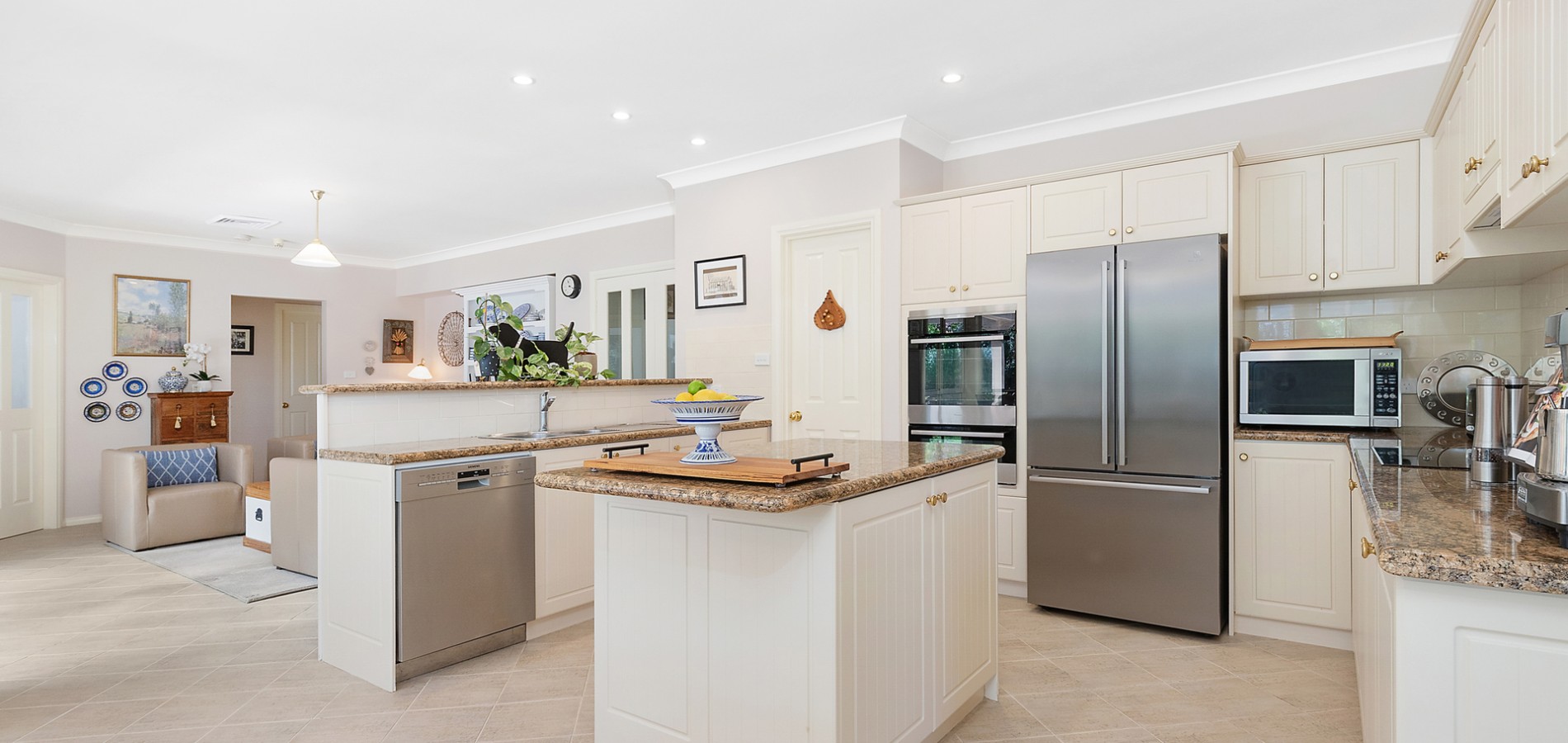 22 Invergowrie Close, West Pennant Hills NSW 2125 - photo 3