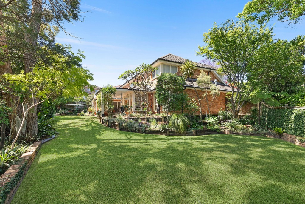 22 Invergowrie Close, West Pennant Hills NSW 2125 - photo 5