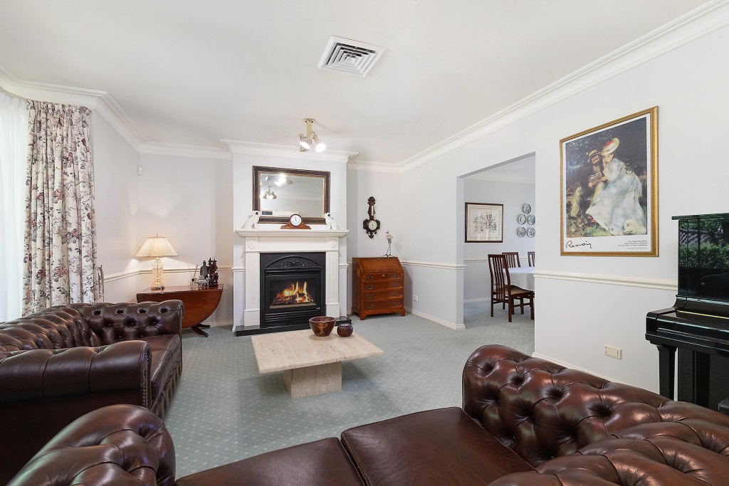 22 Invergowrie Close, West Pennant Hills NSW 2125 - photo 7
