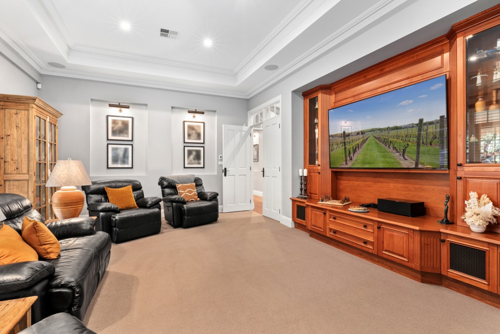 9 Harris Road, Dural NSW 2158 - photo 18
