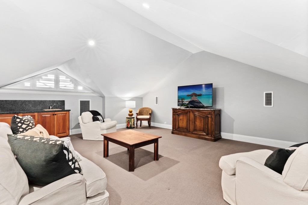 9 Harris Road, Dural NSW 2158 - photo 24