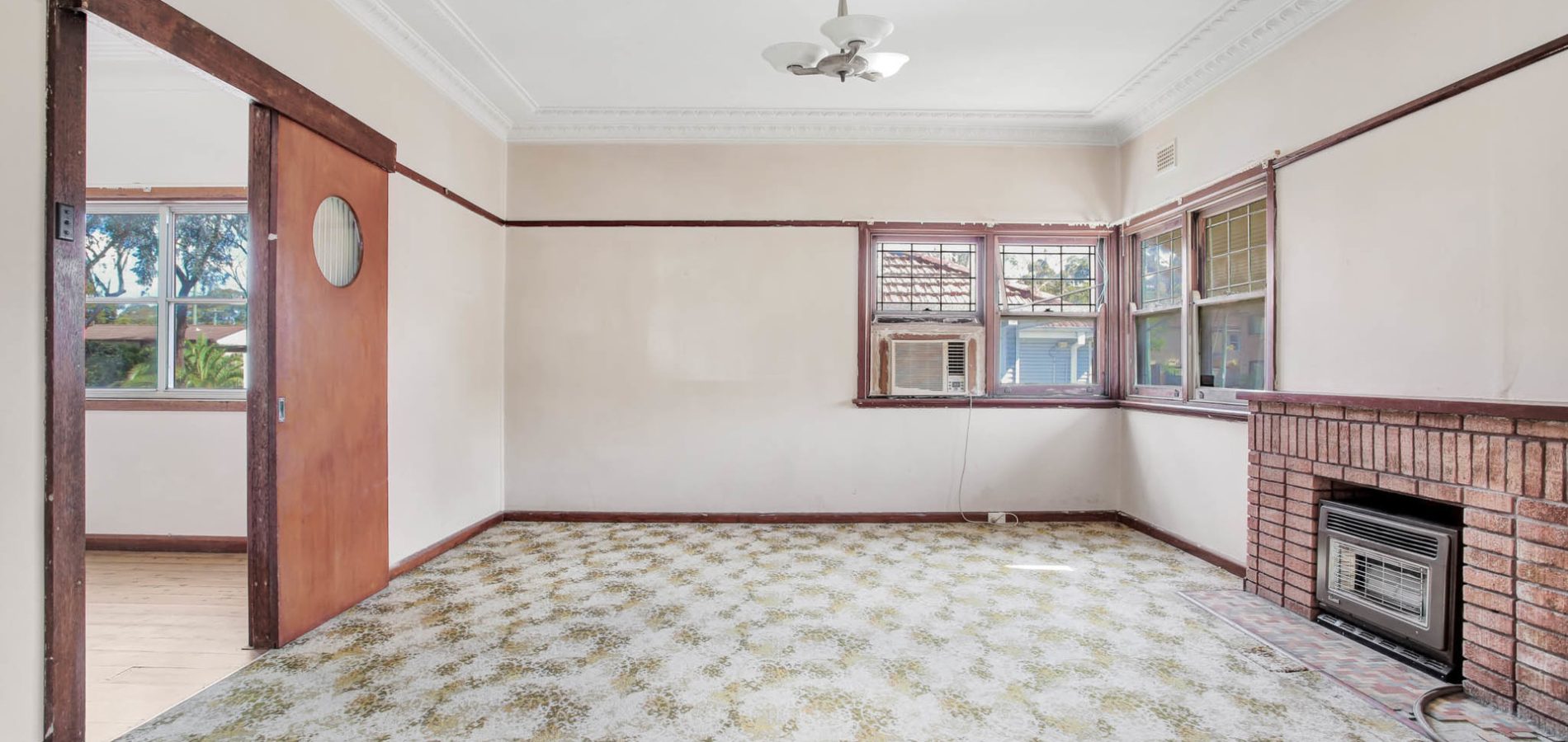 1 Bringelly Avenue, Pendle Hill NSW 2145 - photo 2