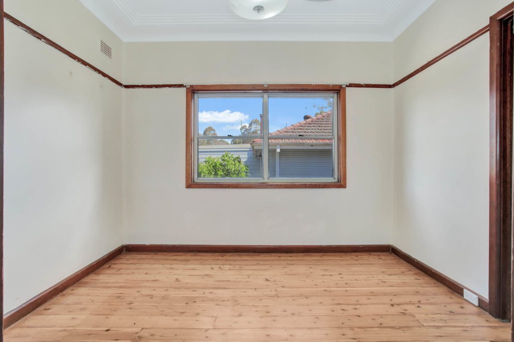 1 Bringelly Avenue, Pendle Hill NSW 2145 - photo 5