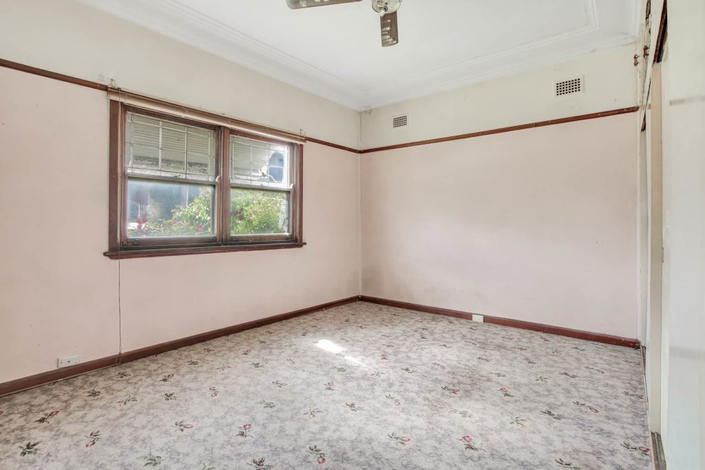 1 Bringelly Avenue, Pendle Hill NSW 2145 - photo 6