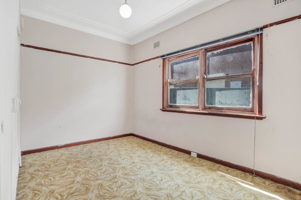 1 Bringelly Avenue, Pendle Hill NSW 2145 - photo 7