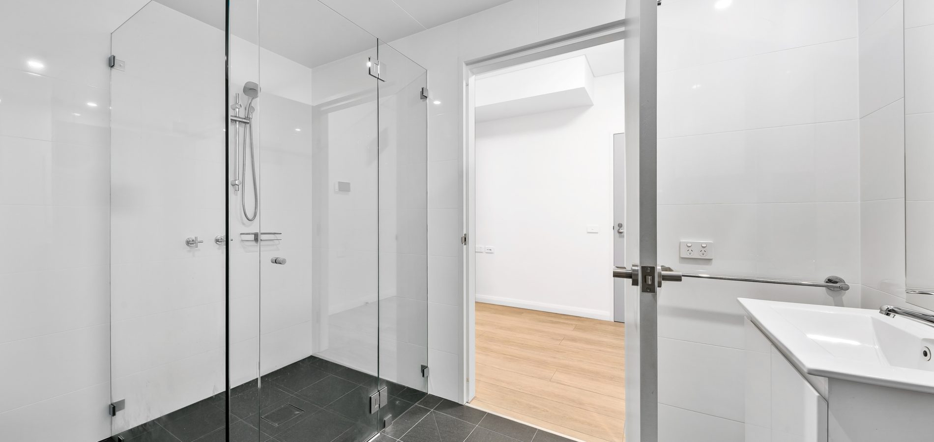 421/21C Durham Street, Mount Druitt NSW 2770 - photo 4