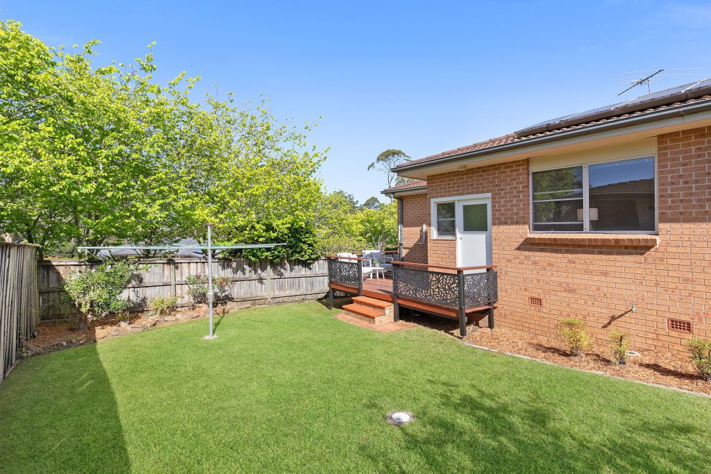 10 Graylind Avenue, West Pennant Hills NSW 2125 - photo 5