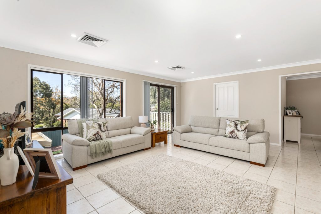 27 Madeira Avenue, Kings Langley NSW 2147 - photo 2