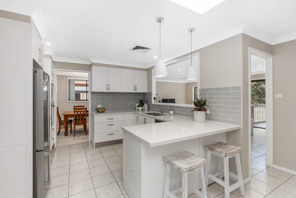 27 Madeira Avenue, Kings Langley NSW 2147 - photo 3