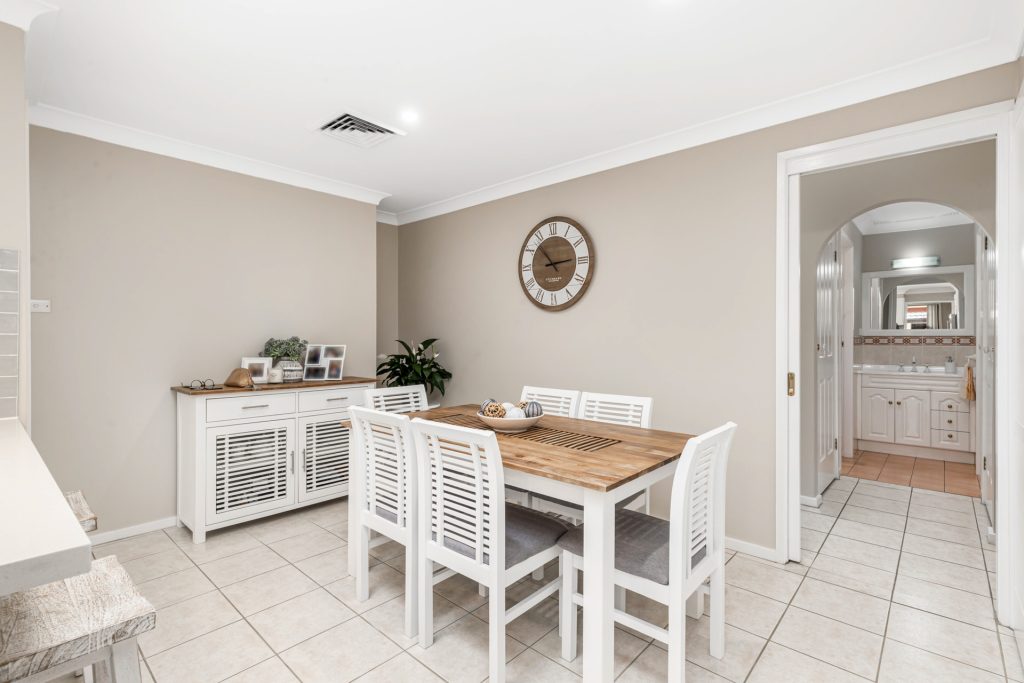 27 Madeira Avenue, Kings Langley NSW 2147 - photo 4
