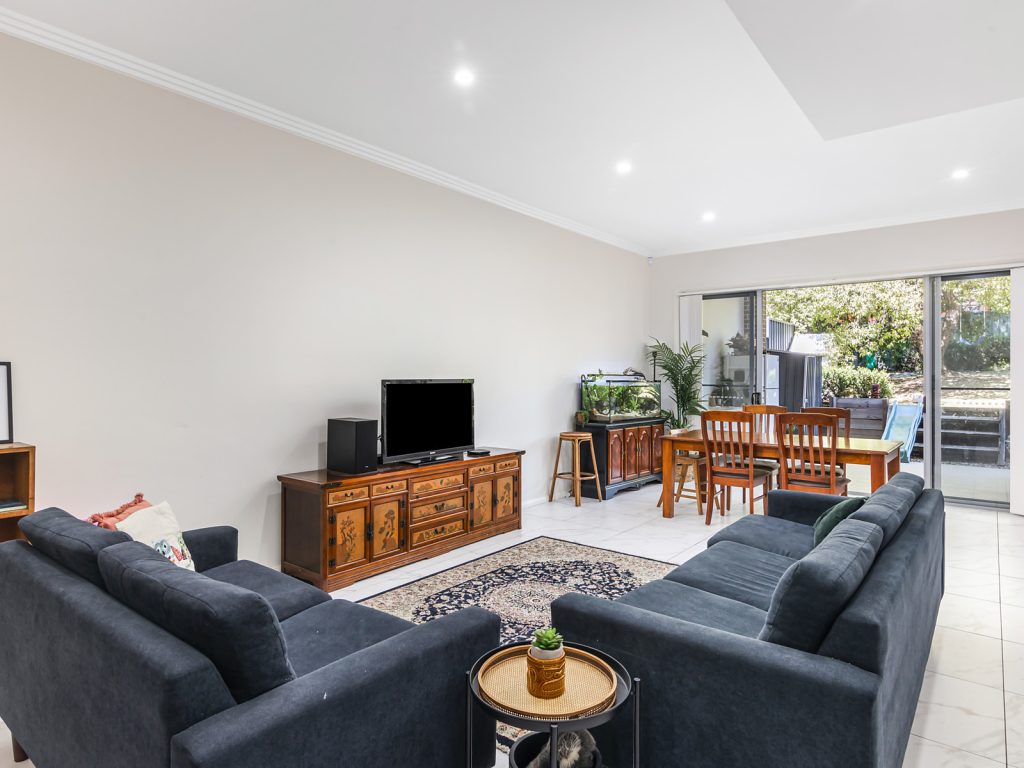 2A Burrabogee Road, Old Toongabbie NSW 2146 - photo 3