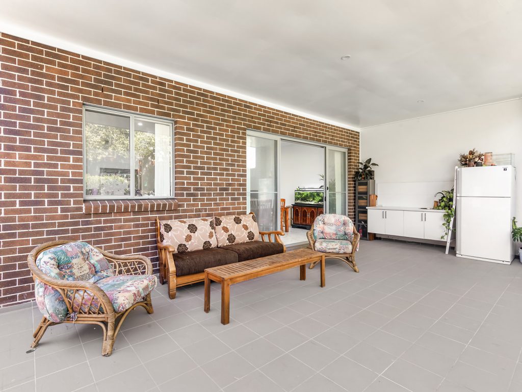2A Burrabogee Road, Old Toongabbie NSW 2146 - photo 4