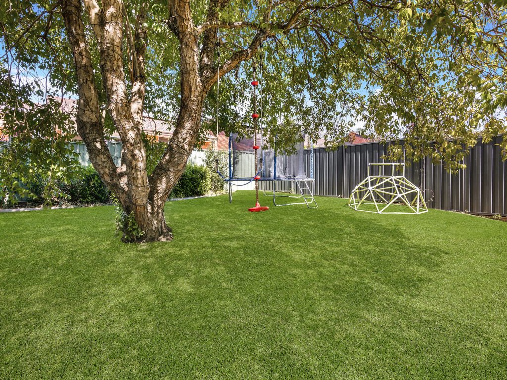 2A Burrabogee Road, Old Toongabbie NSW 2146 - photo 8