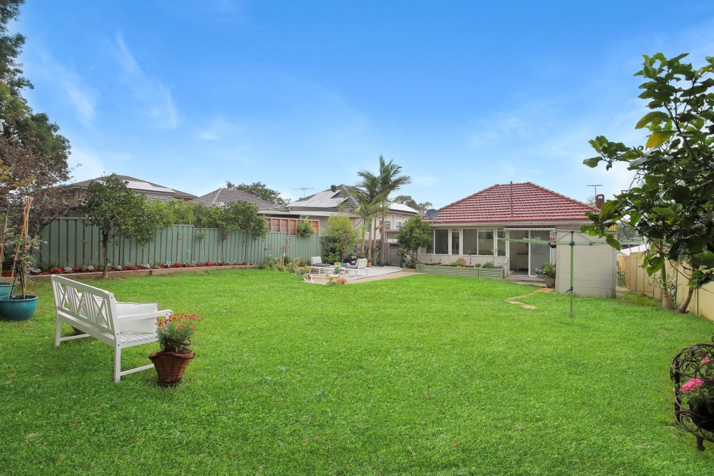 27 Rowley Street, Pendle Hill NSW 2145 - photo 2