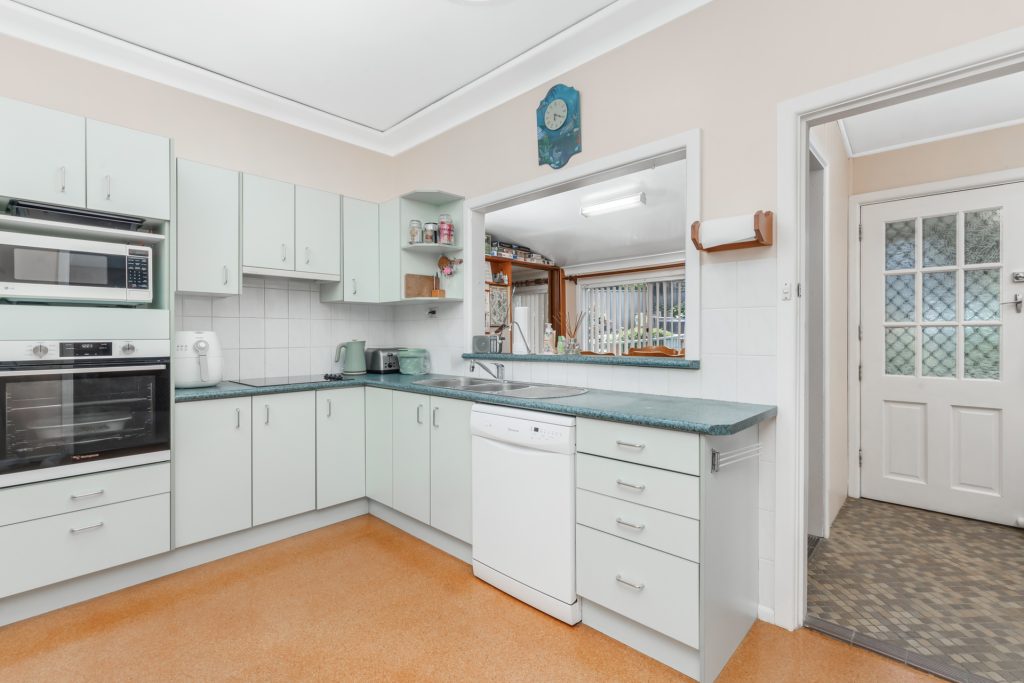 37 Hunter Street, Blacktown NSW 2148 - photo 4