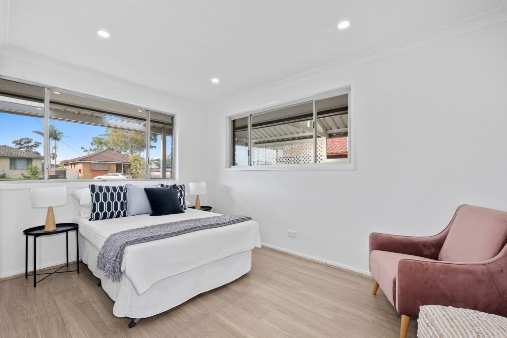 22 Molonglo Road, Seven Hills NSW 2147 - photo 4
