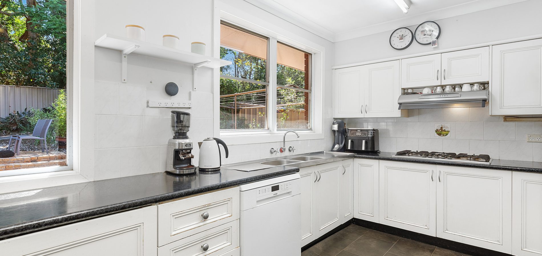 20 Olola Avenue, Castle Hill NSW 2154 - photo 2