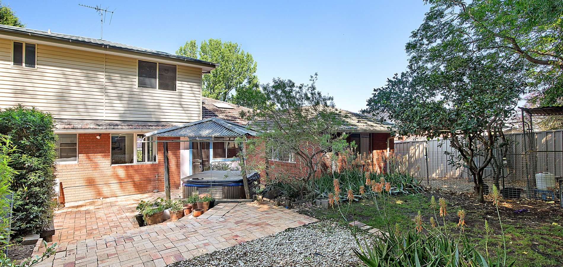 20 Olola Avenue, Castle Hill NSW 2154 - photo 11