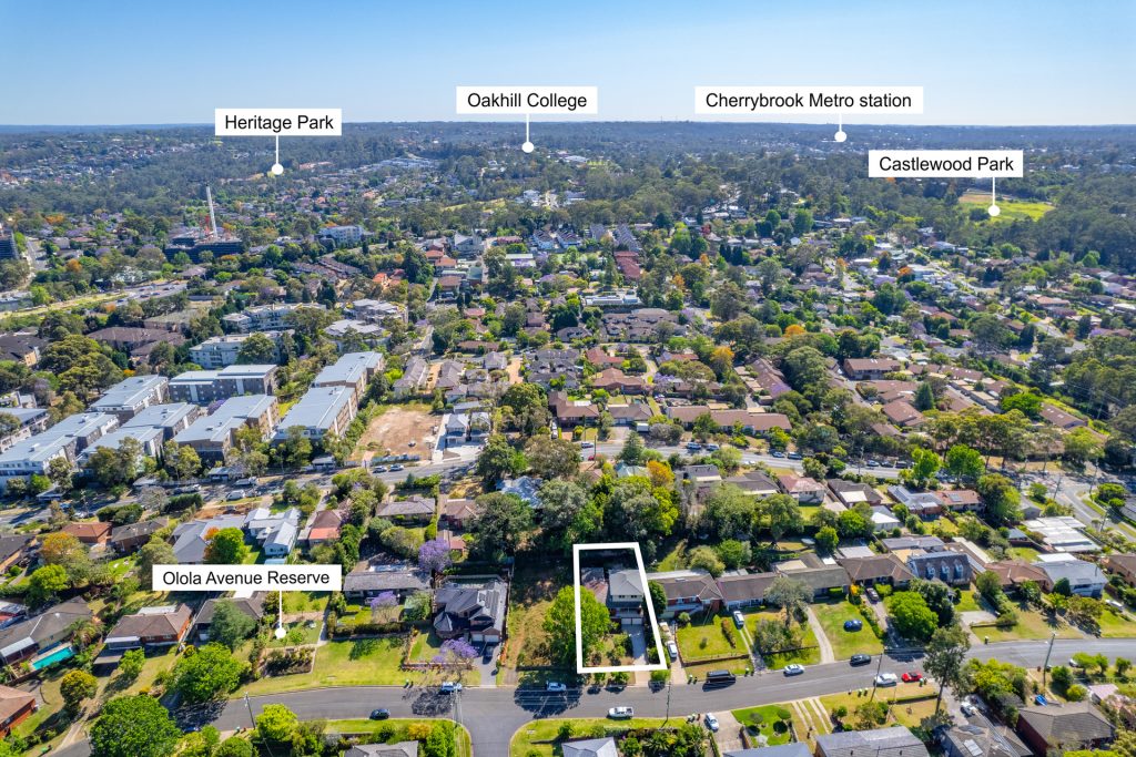 20 Olola Avenue, Castle Hill NSW 2154 - photo 16